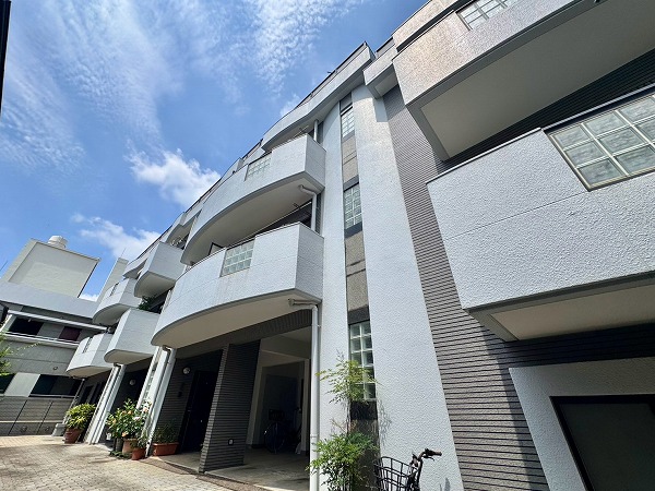 ロイヤルステージ市ヶ谷_外観共用部の写真