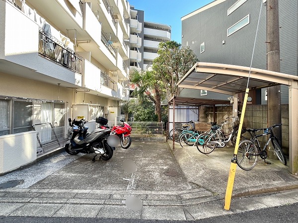 京王瀬田マンション 駐輪場