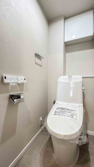 渋谷神山町レジデンス_シンプルなトイレの写真