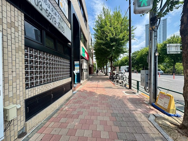 市ヶ谷駅前