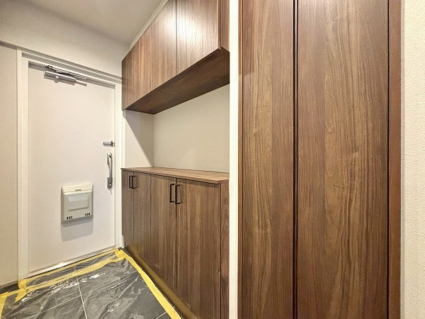 新宿スカイプラザ_玄関収納の写真2