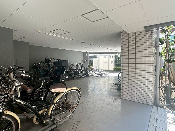 ライオンズシティ学芸大学　駐輪場