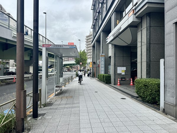 大森警察署前バス停