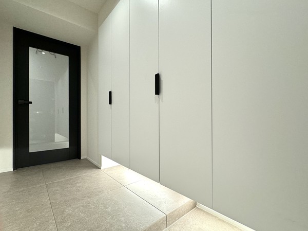 ヴィラ赤坂_玄関の写真