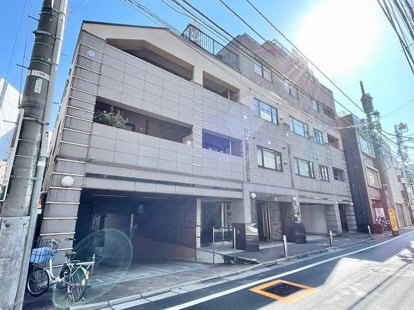 トゥールロワイヤル神宮前 外観