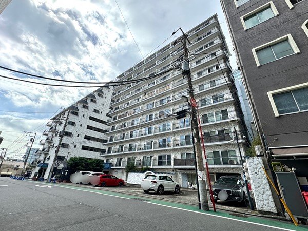 秀和目黒駅前レジデンス　外観