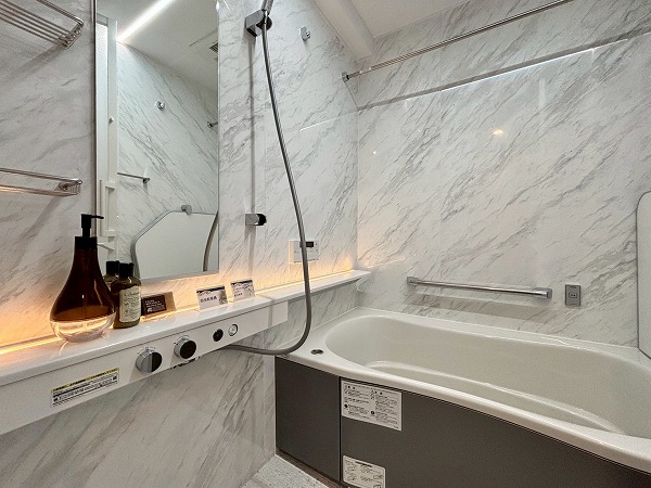 ライオンズタワー池袋_ホテルライクなバスルームの写真