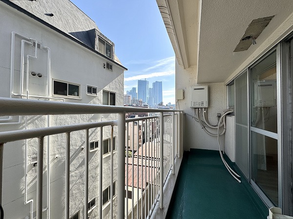 シャトー赤坂台_バルコニーの写真