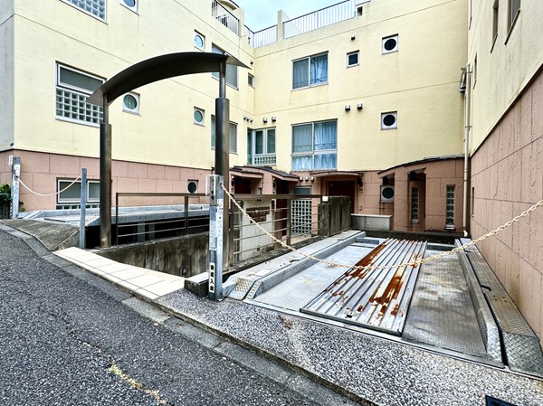 セボン高輪　駐車場