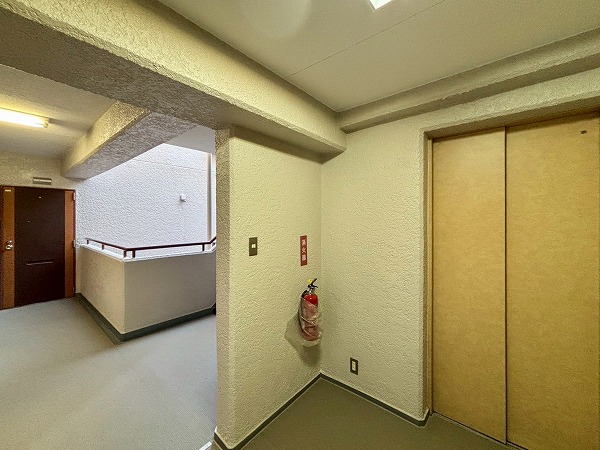 中銀音羽マンシオン 外廊下