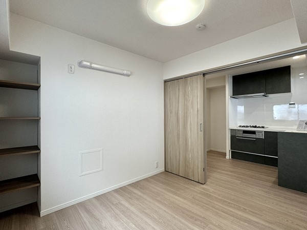 セザール御殿山_キッチンの隣の洋室の写真