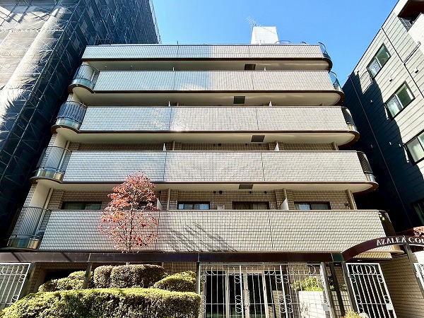 アゼリアコート 外観