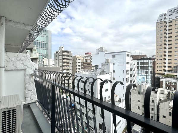 秀和目黒駅前レジデンス_バルコニーの写真