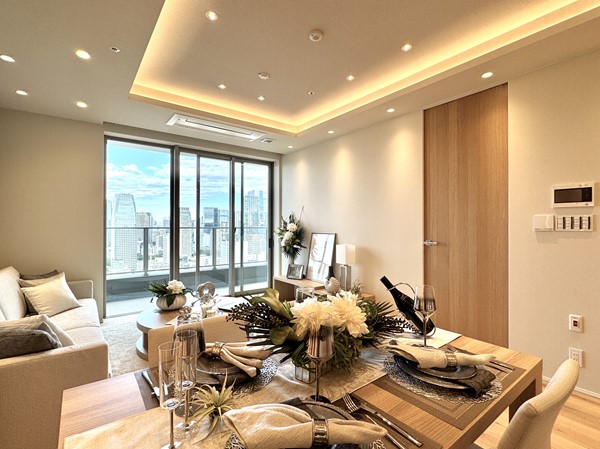 パークコート浜離宮ザタワー_大きな窓があるメインルームの写真