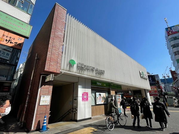 都営大江戸線 代々木駅