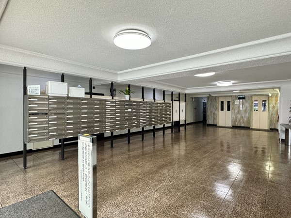 秀和目黒駅前レジデンス　ポスト