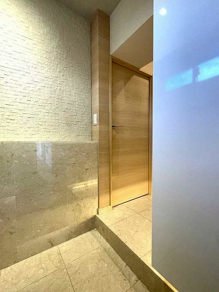 広尾マンション_清潔感のある玄関の写真