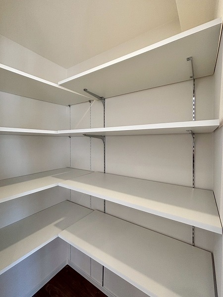 サンセール神楽坂_メインルーム収納の写真