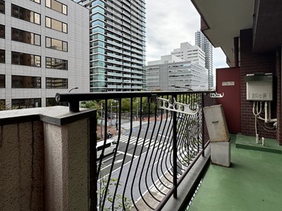グランドパレス田町_バルコニーの写真