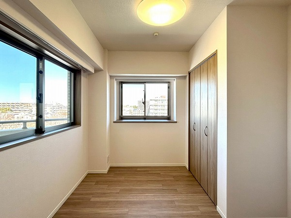 グーディッシュ千歳船橋_開放感のある約4.9帖の洋室の写真