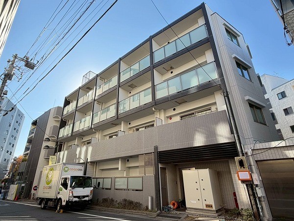 フェニシア学芸大学 外観