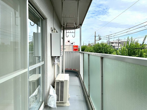 メゾン西永福_L字バルコニーの写真