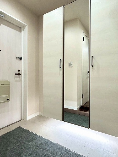 アゼリアコート_玄関の写真