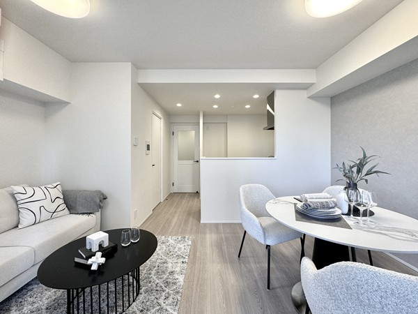 ライオンズプラザ池田山_対面キッチンがあるメインルームの写真