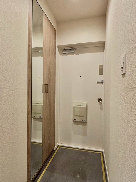 青山セブンハイツ_玄関の写真1