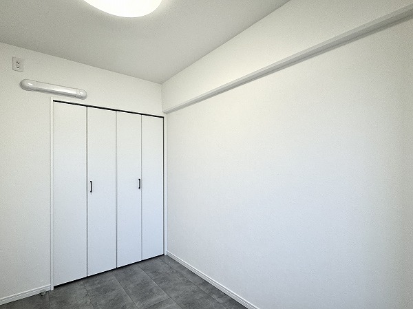 グランパーク深沢_洋室の写真9