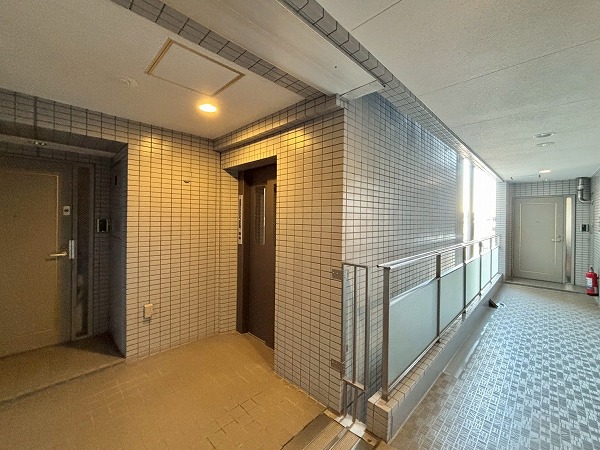 グランドシティ白山　外廊下