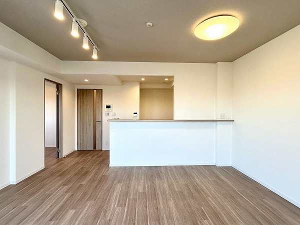 グーディッシュ千歳船橋_陽当たりの良いリビングダイニングキッチンの写真