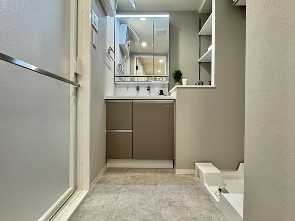 ライオンズプラザ池田山_サニタリールームの写真