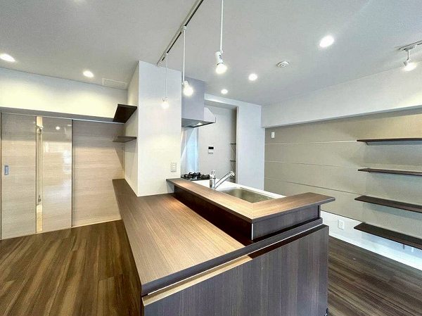 広尾マンション_お洒落なキッチンの写真