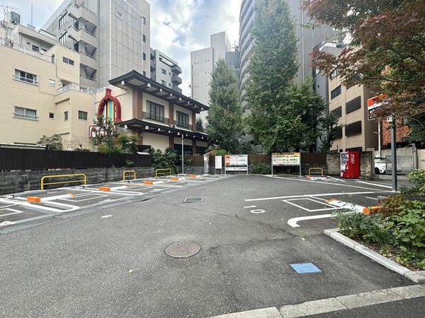 マンション裏のコインパーキング