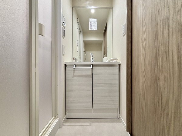 南青山セピアコート_清潔感のあるパウダールームの写真