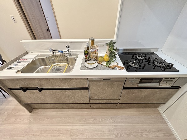 南青山セピアコート_セミオープンキッチンの写真