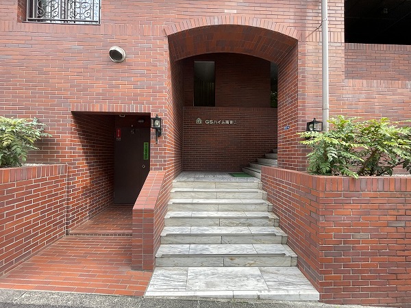 GSハイム南青山　アプローチ