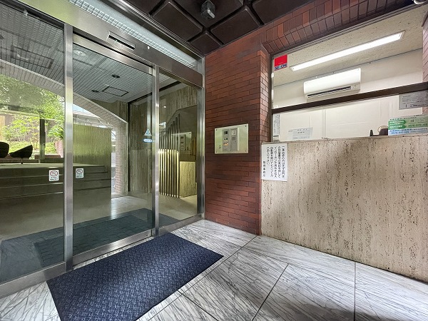 GSハイム南青山　エントランス