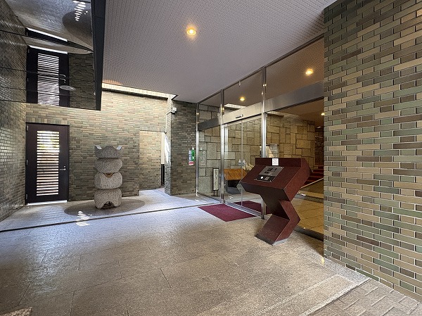 ウィスタリア元麻布 エントランス前