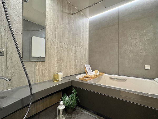 パークコート高輪ヒルトップレジデンス_高級感があるバスルームの写真