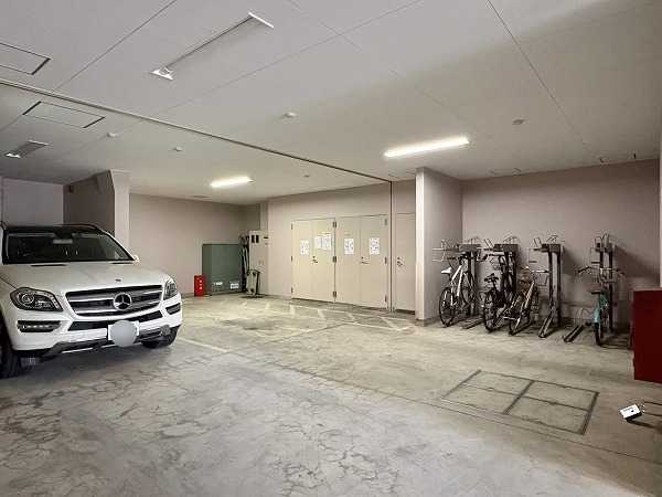 朝日シティパリオ島津山_駐車場