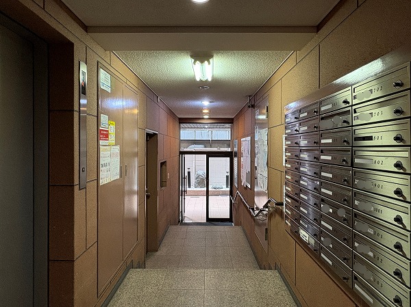 オリエントニュー赤坂_エントランス