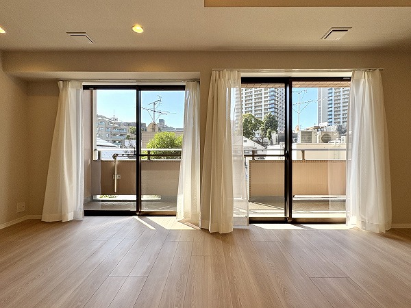 朝日マンション目黒_リビングダイニングキッチンの写真5