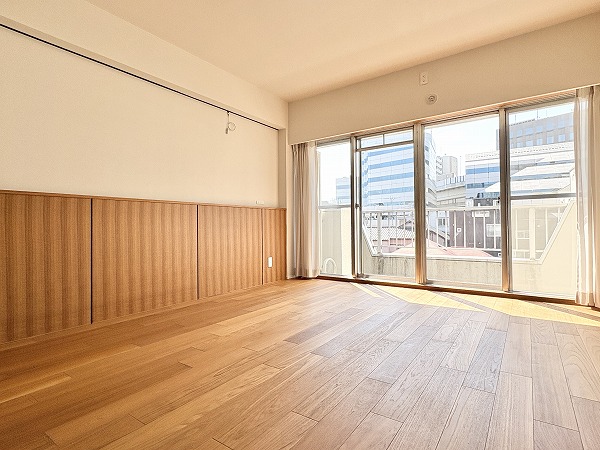 代々木ハイライズ_広々した洋室の写真