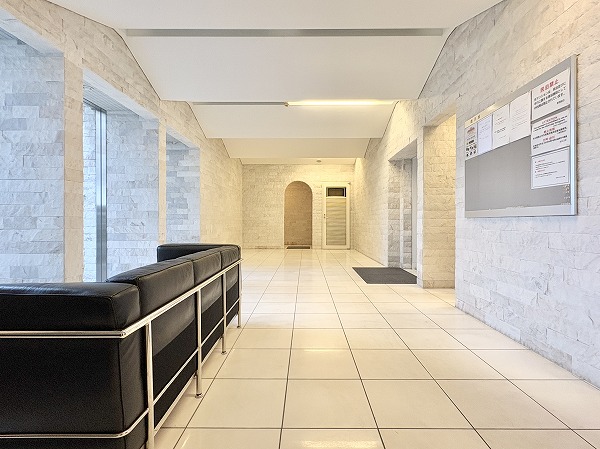 カテリーナ代々木プレイス_ロビーの写真