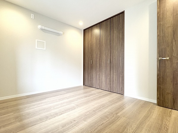 ジェントルエア神宮前_広々とした洋室の写真