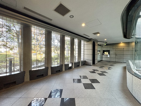 ストークグラン深沢　エントランス