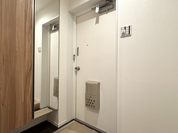 シャトー赤坂台_玄関の写真