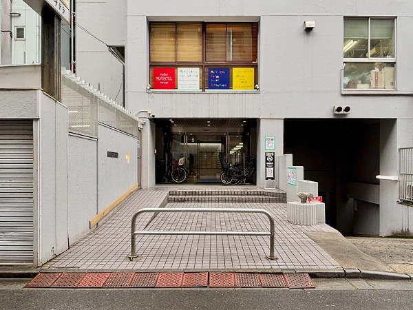 青山セブンハイツ アプローチ